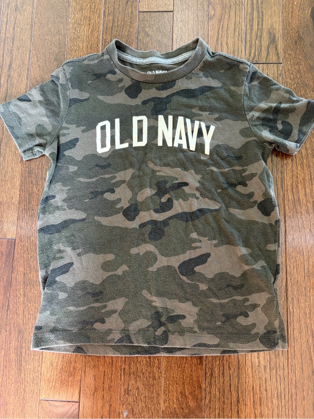 Old Navy Camouflage Short Sleeve Tee in Green
